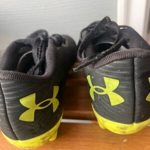 Under Armour Kids Black & Neon Yellow Athletic Shoes